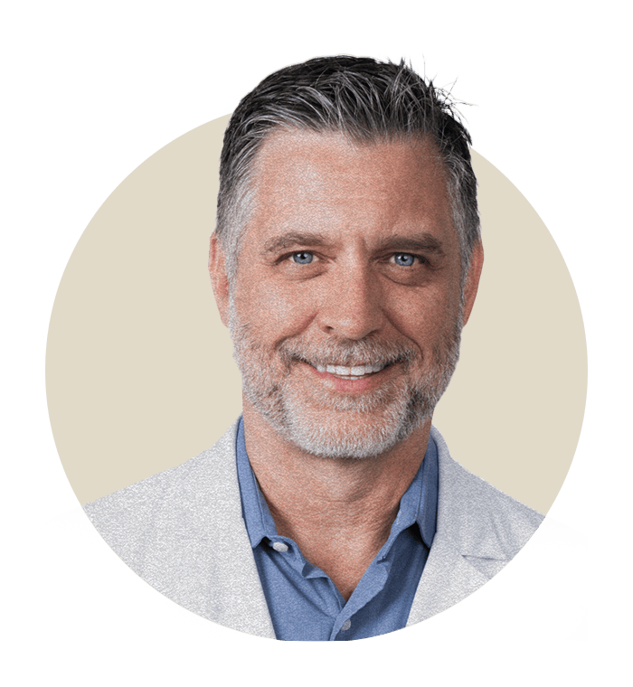 Portrait of Dr. Jeffrey Egler, Noom’s Chief Medical Officer, emphasizing clinical expertise and medical oversight in Noom’s science-backed weight loss and wellness programs.