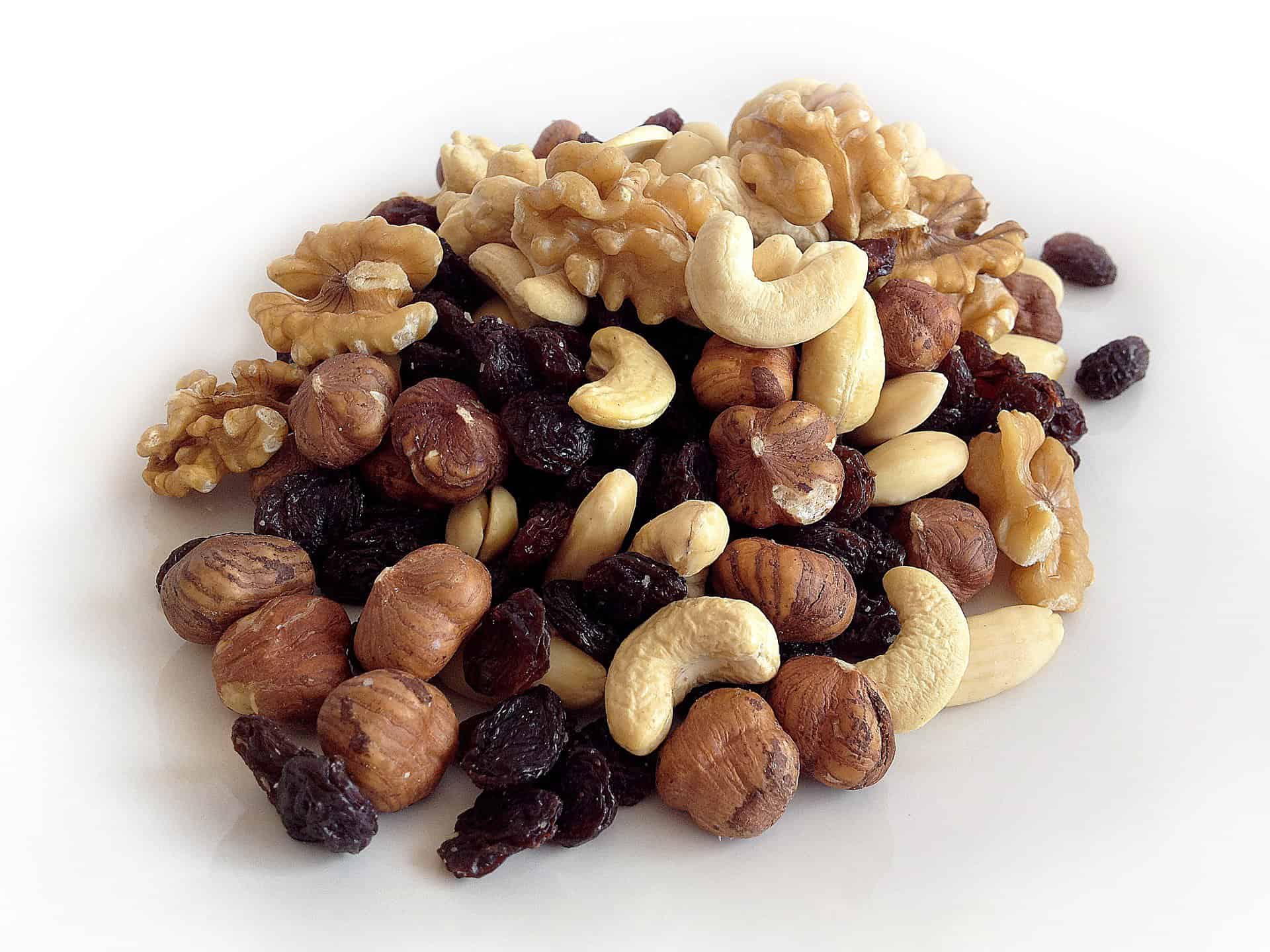 How to Make A Healthy Homemade Trail Mix