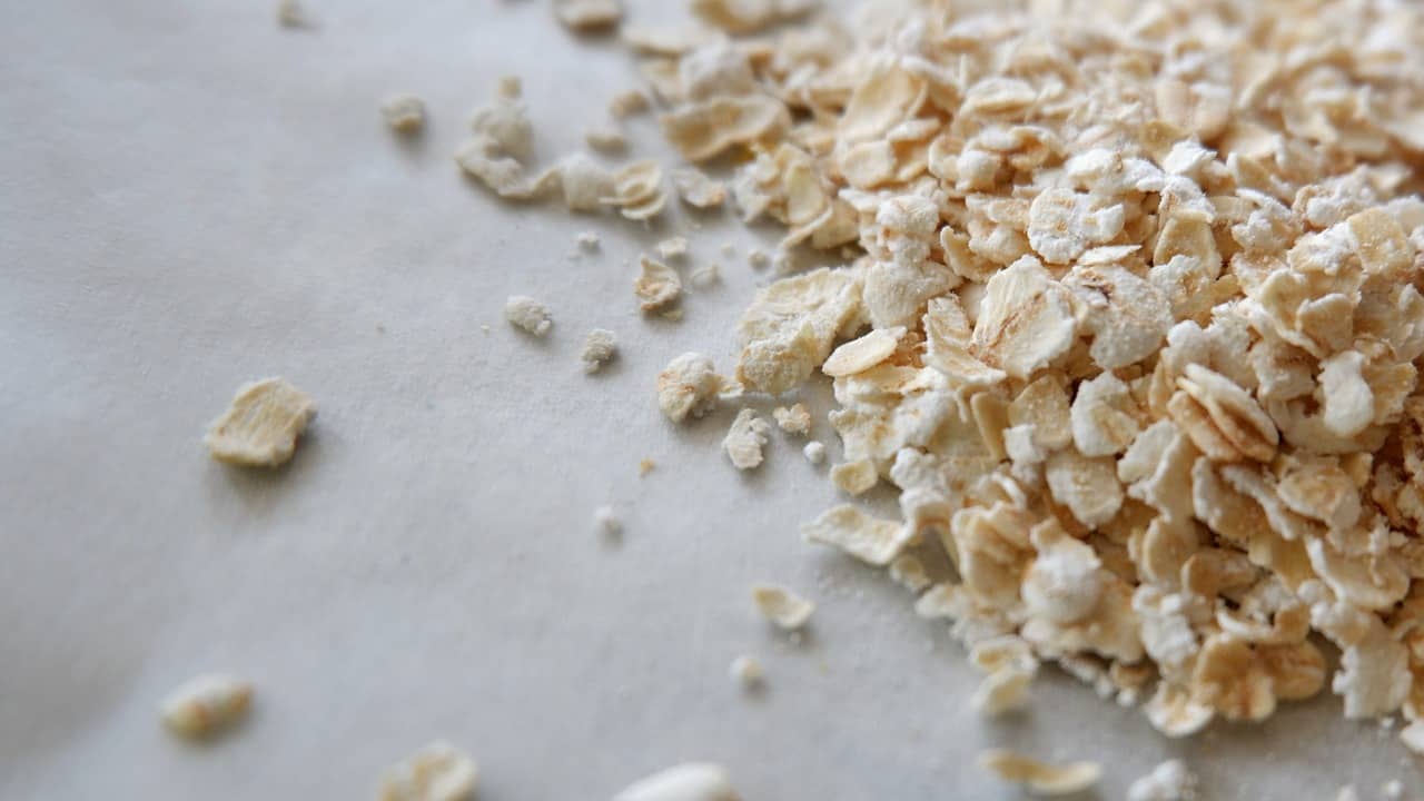 Oatmeal 101 + 10 Original Recipes