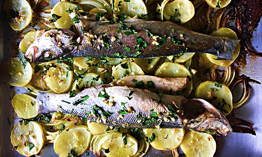 Lubina al horno con patatas