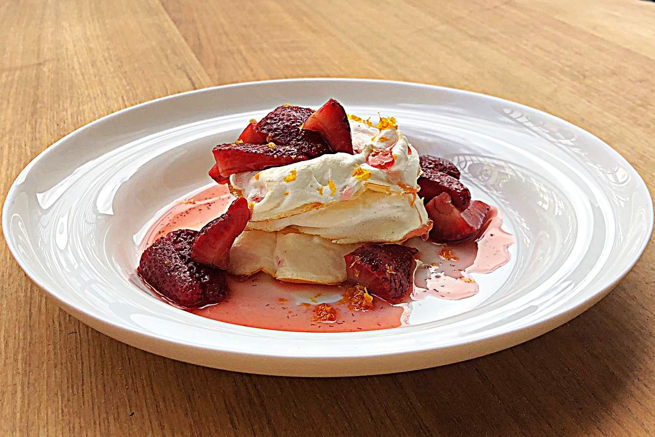 MERENGUE CON FRESAS
