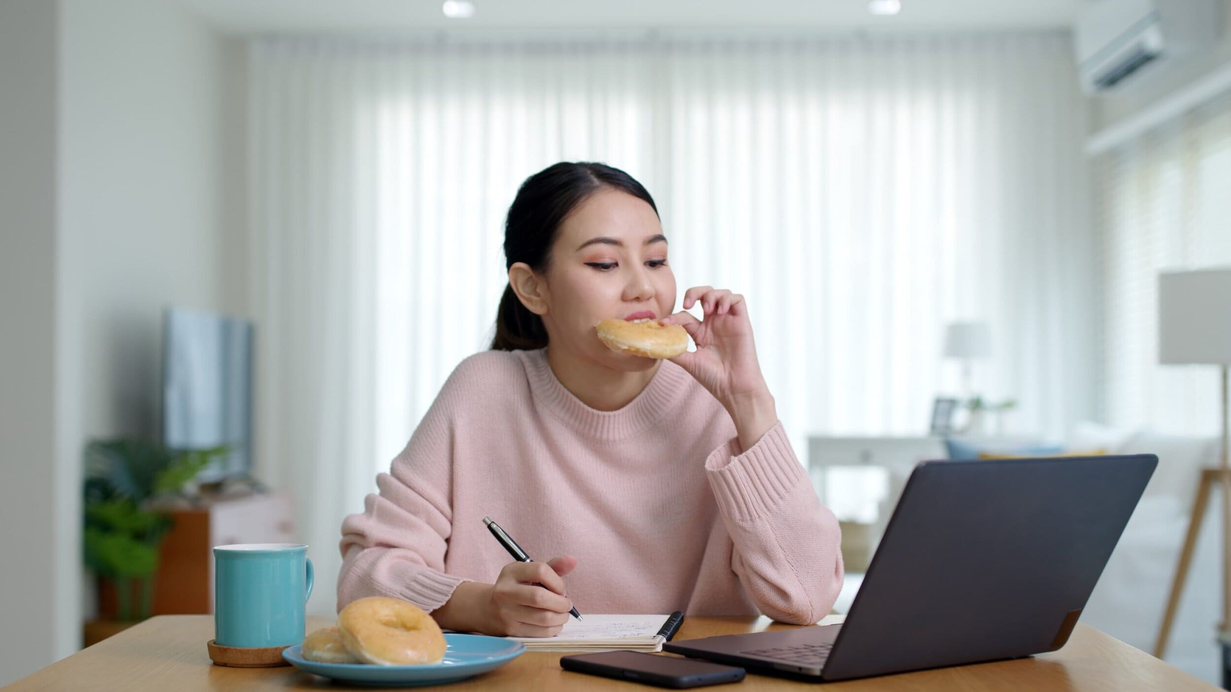 How to stop food noise naturally: Expert tips for calming the chatter